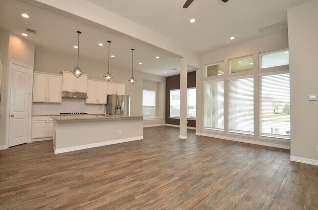 Building Photo - 24023 Tirso River Ct