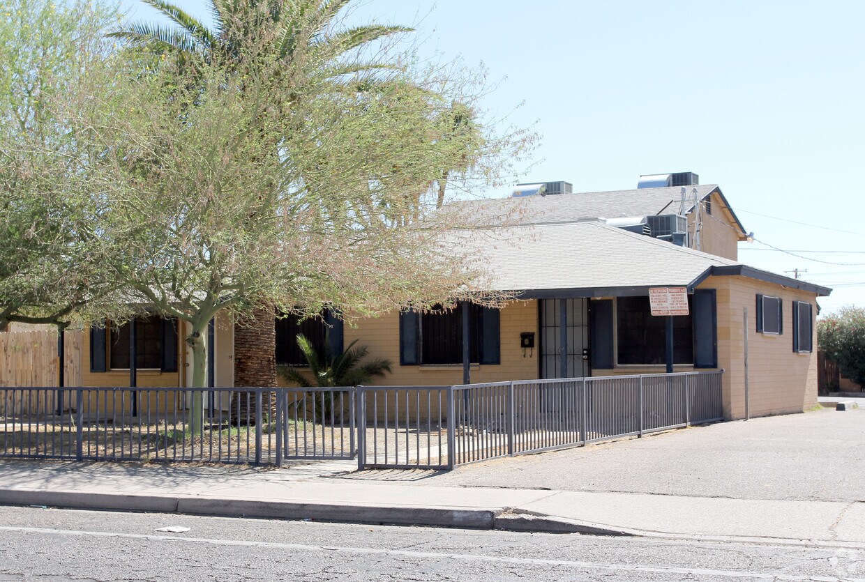 Foto del edificio - 4225-27 29 N 23rd Ave