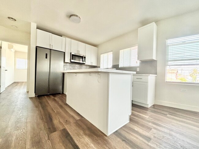Foto del edificio - 2513 1/2 W 18th St Los Angeles, CA 90019