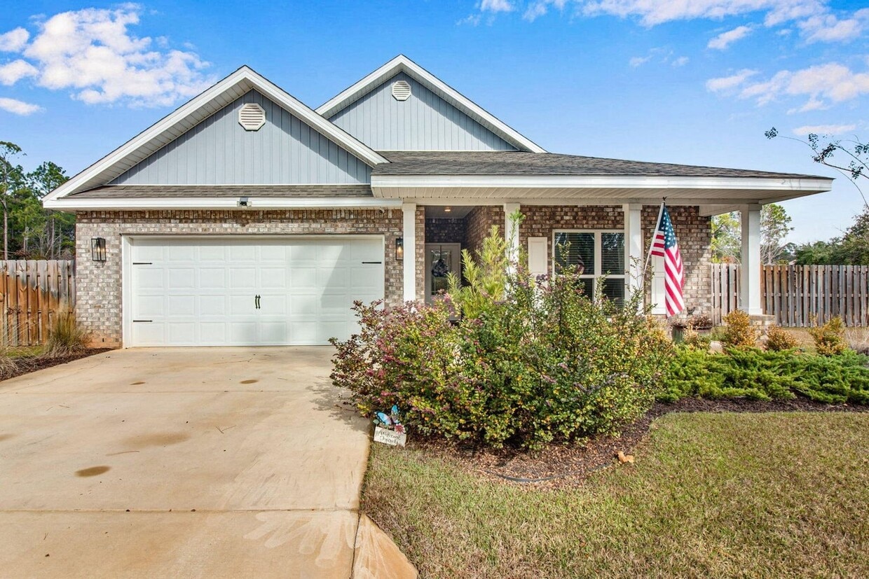 Primary Photo - Almost New Four Bedroom in Marina Village