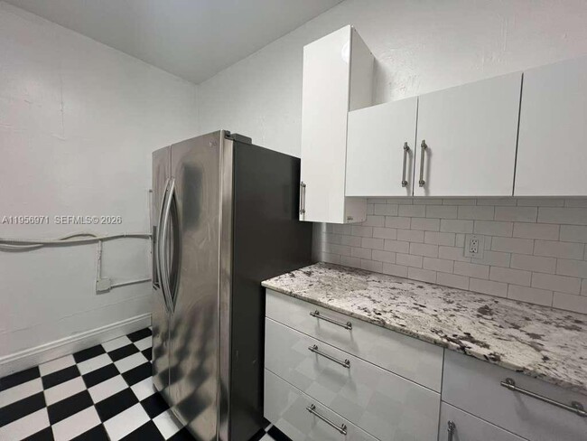 Foto del edificio - 2661 NW 33rd St