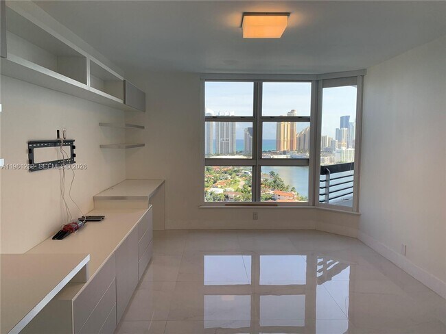 Foto del edificio - 19101 Mystic Pointe Dr