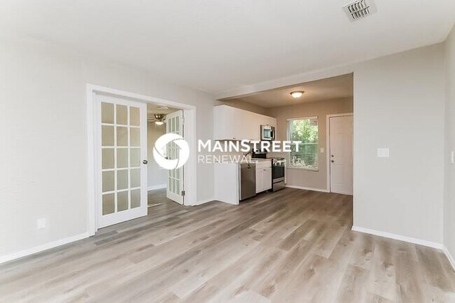 Foto del edificio - 3 Bedroom Pet-Friendly Home in ST PETERSBU...