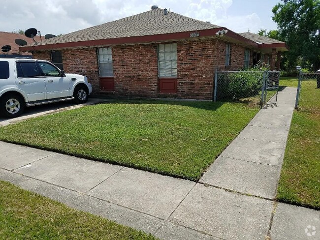 Building Photo - 7820 Dorsett Dr