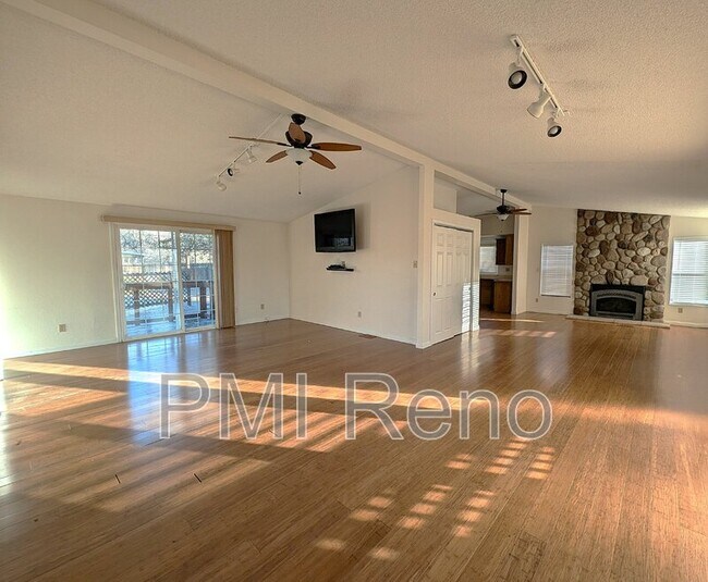 Building Photo - 3828 Macaw Ln