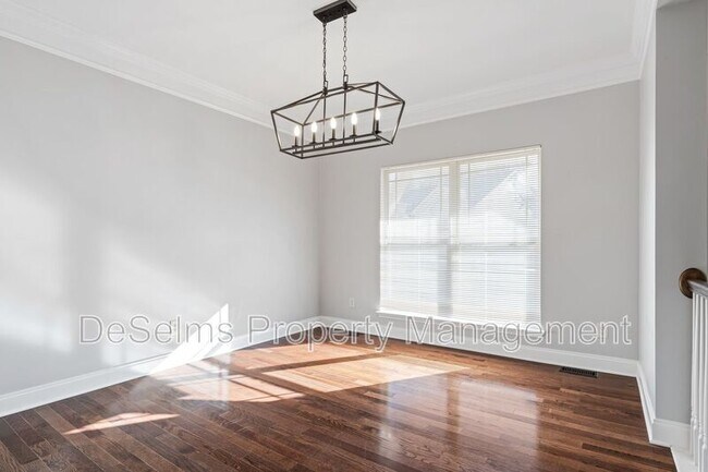 Building Photo - 1068 Woodbury Falls Dr