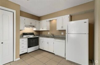 Building Photo - 122 NE Greystone Dr