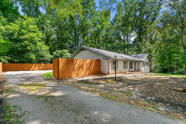 Photo - 1300 Milstead Ave NE House