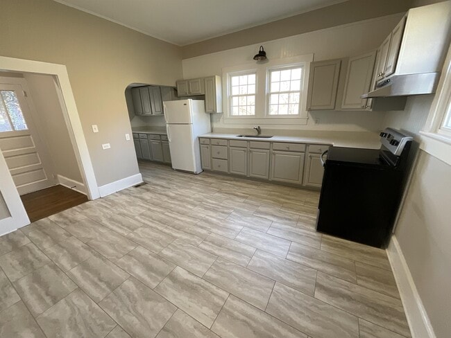 Foto del edificio - 603 Poplar Ave