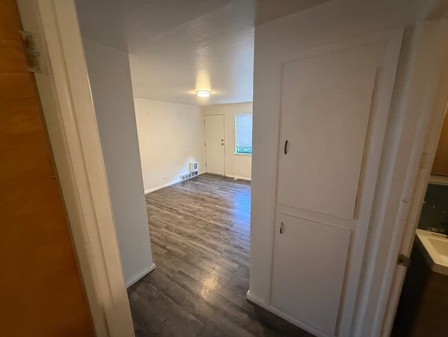 Foto del edificio - 1245-1247 S 5th Ave