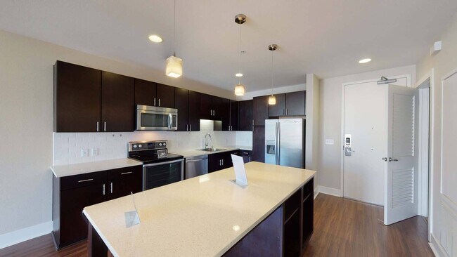 Interior Photo - Channel Mission Bay