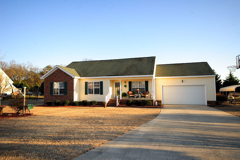 Primary Photo - 100 Suttons Run, Goldsboro, NC 27534