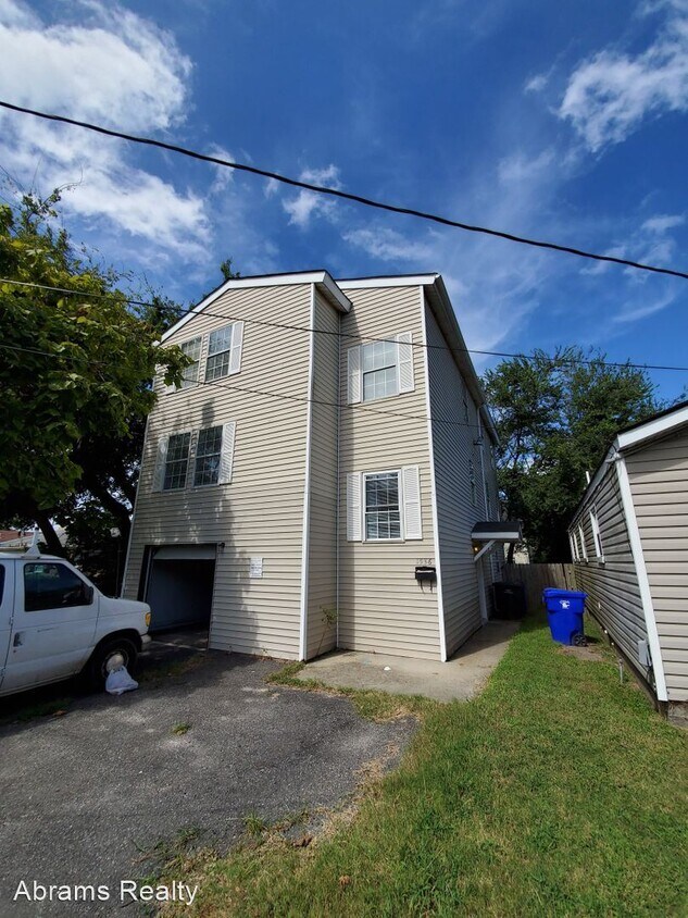 Primary Photo - 8 br, 5 bath House - 1536 W 40th Street
