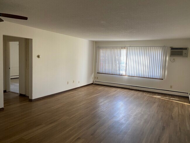 Foto del edificio - 2700-2727 Rhode Island Ave S. (Rhode Island Chateau)