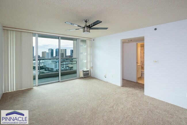 Foto del edificio - 1450 Young St