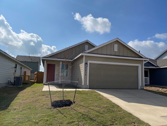 Building Photo - 4 Bedroom 2 Bath 1 Story Home!