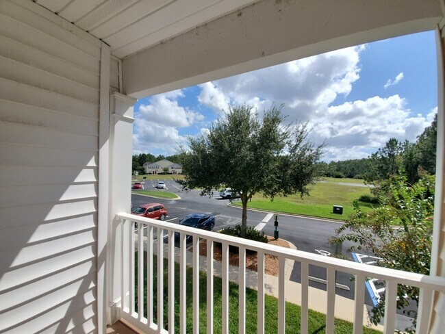 Foto del edificio - 575 Oakleaf Plantation Pkwy
