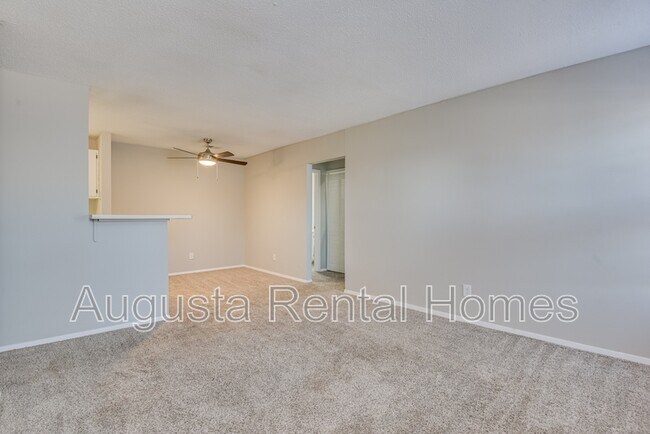 Foto del edificio - 2515 Center West Parkway - 10L