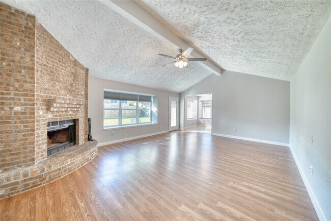 Foto del edificio - 2701 Knoxville Dr