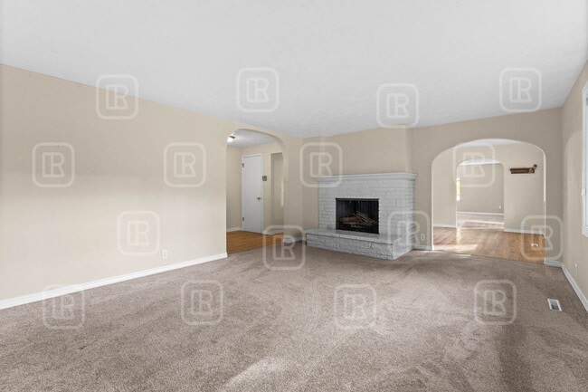 Building Photo - 17922 N Hatch Rd