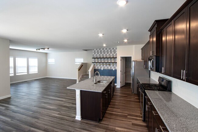 Building Photo - Spacious 4BR Home in Flowers – Loft, Covered Patio & Move-In Ready!