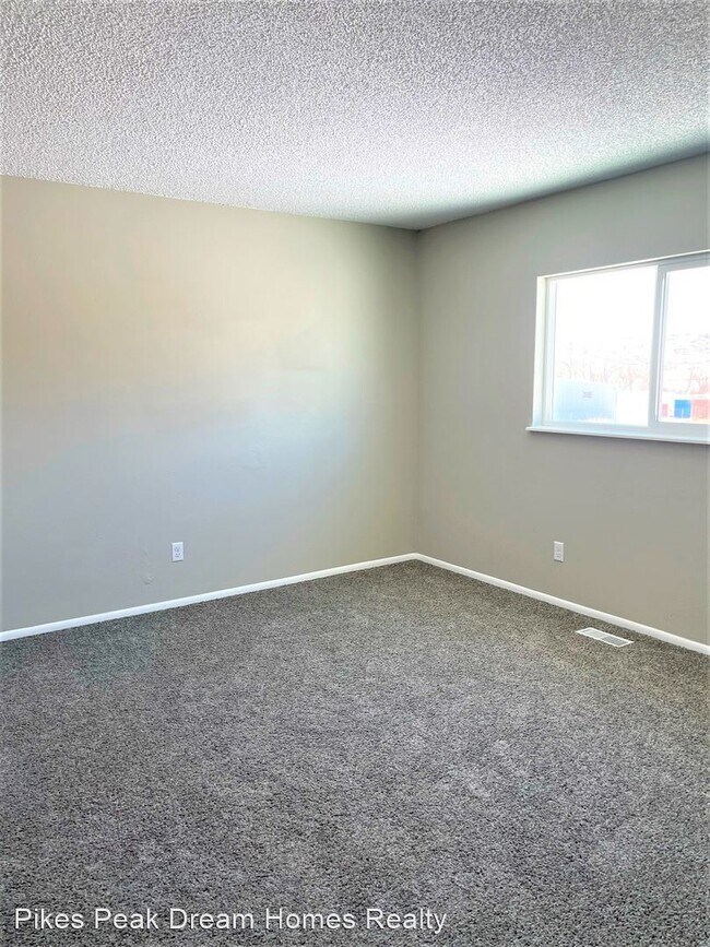 Building Photo - 2 br, 1 bath House - 6651 Provincial Drive