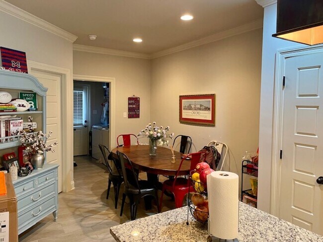 Building Photo - 3 bedroom, 3.5 Bath at Fieldstone Farms in Oxford