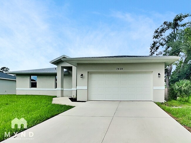 Building Photo - 7429 W Cameo Cir