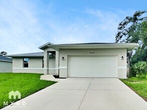 Building Photo - 7429 W Cameo Cir