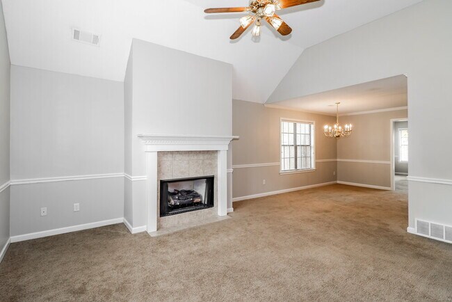 Foto del edificio - 7973 Jills Creek Dr