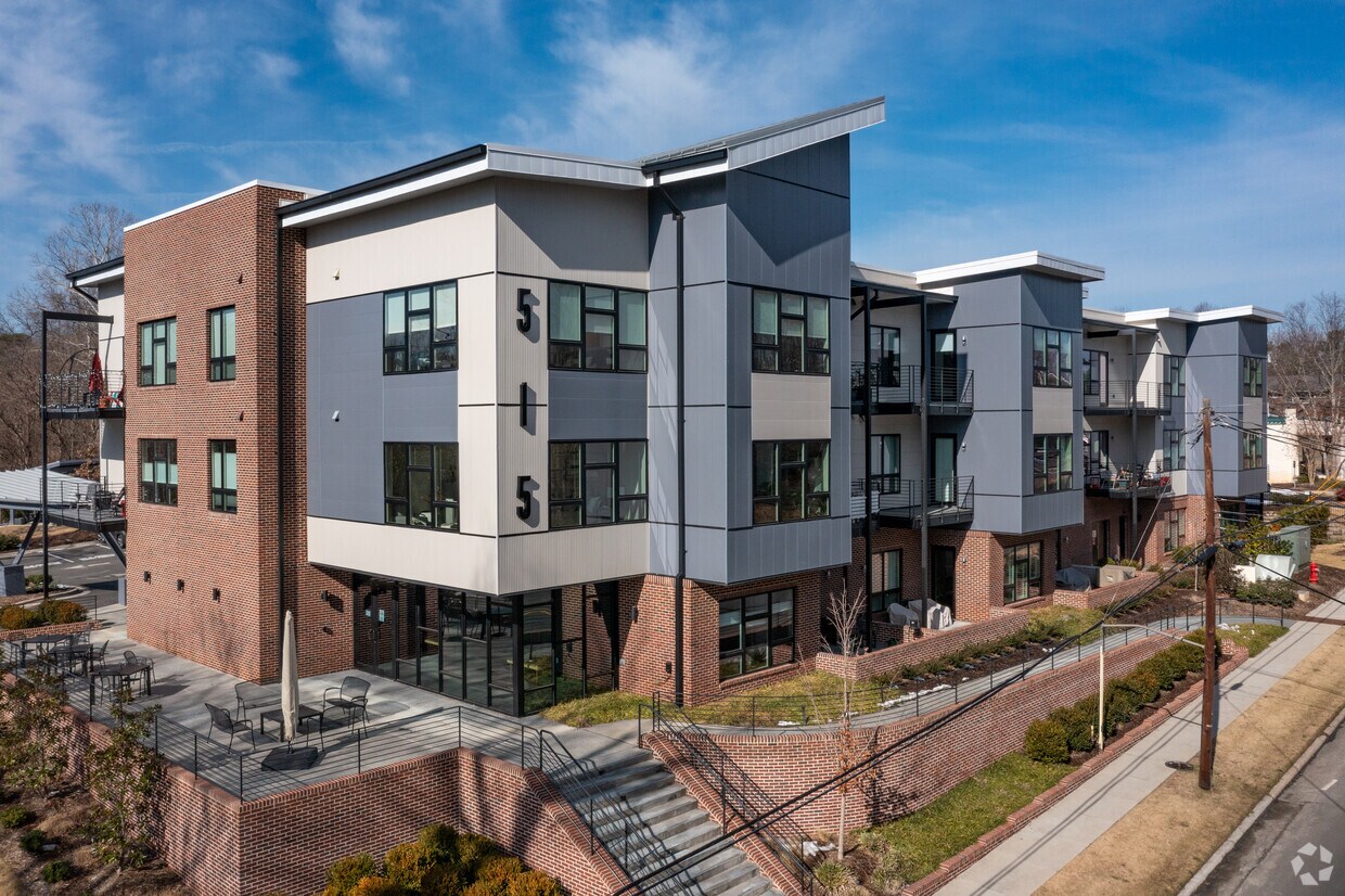 Building Photo - 515 N Churton St