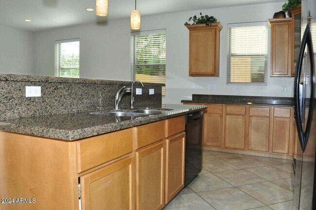 Foto del edificio - 1431 S Newberry Ln