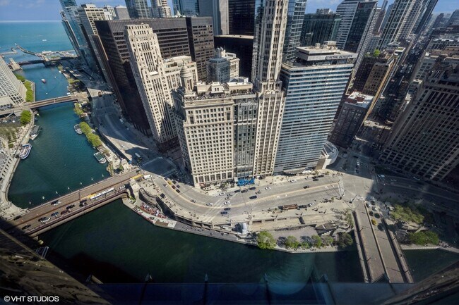 Building Photo - 401 N Wabash Ave