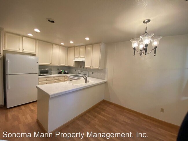 Building Photo - 3 br, 2.5 bath House - 2 Meadowbrook Ct.