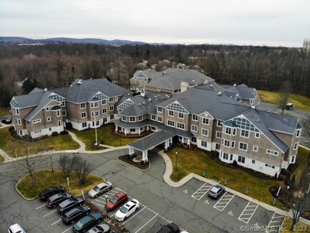 Foto principal - 160 Simsbury Rd