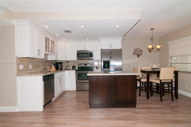 Foto del edificio - 13550 SW 6th Ct