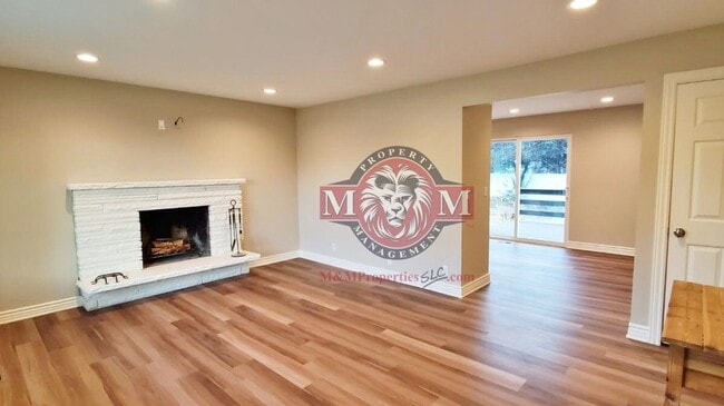Foto del edificio - 5 Bd 3 Ba Remodeled Home in Midvale