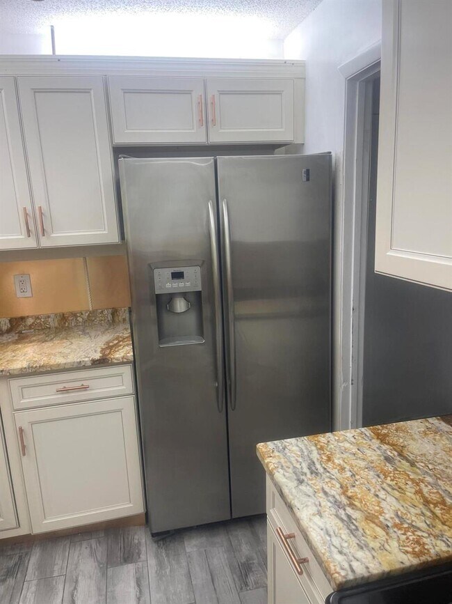 Foto del edificio - 202 Sparrow Dr