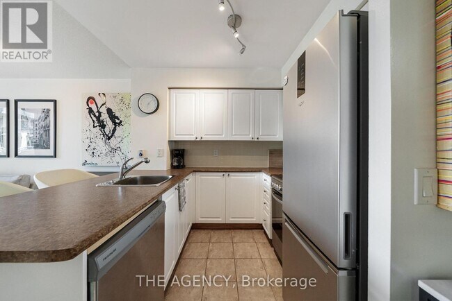 Building Photo - 50-550 Lynn Williams St