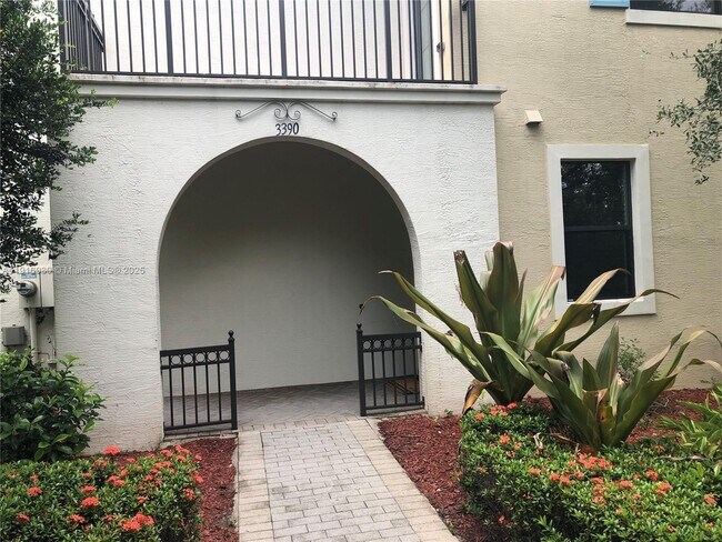 Foto del edificio - 3390 NW 126th Terrace