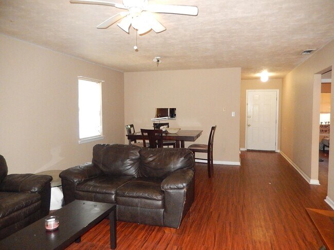 Foto del edificio - 1805 Meriadoc Rd