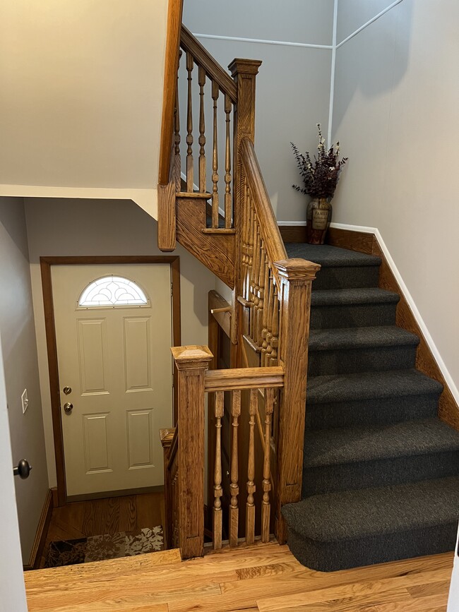 Entry - 112 Overlook St