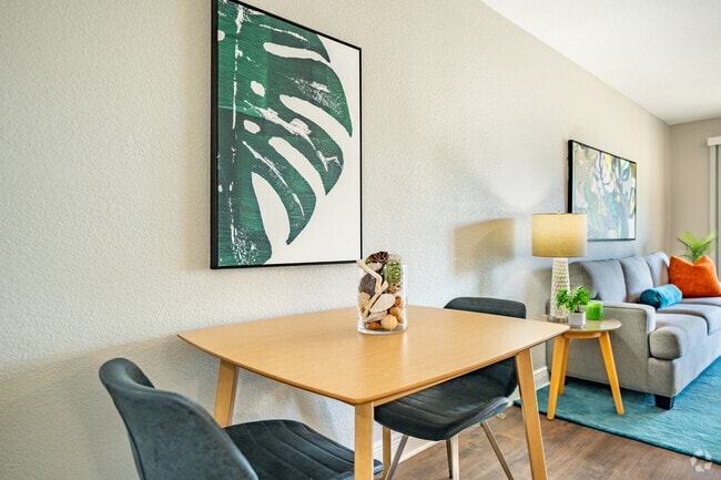 Key Largo - 1BR, 1BA - 701SF - Dining Room - Snell Isle