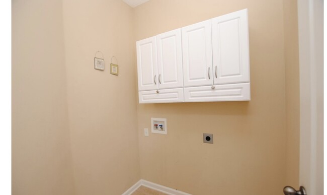 Building Photo - 225 Thornloe Dr