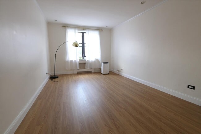 Foto del edificio - 34-20 78th St