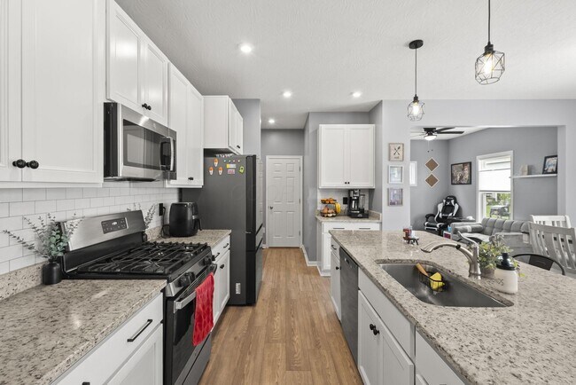 Building Photo - 1059 Honeycomb Ln