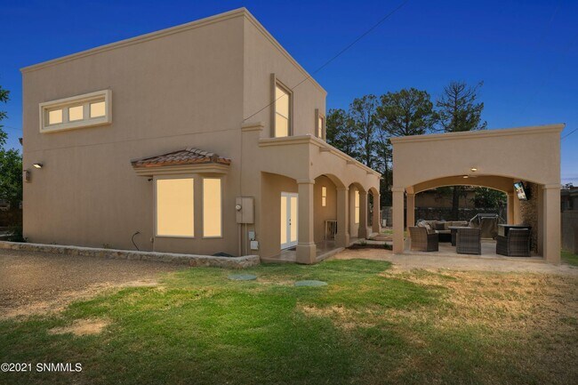 Building Photo - 5447 Santa Cruz Ave