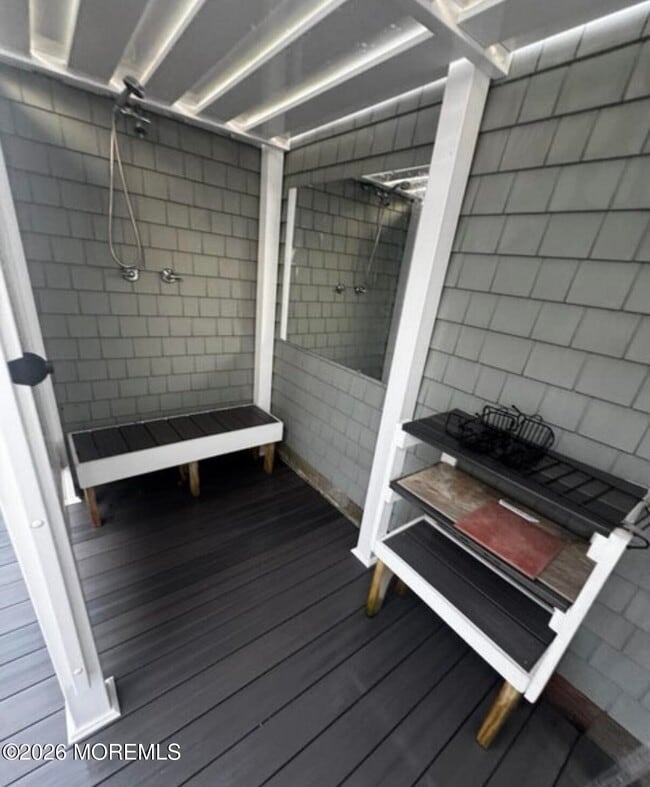 Building Photo - 106 Surf Dr