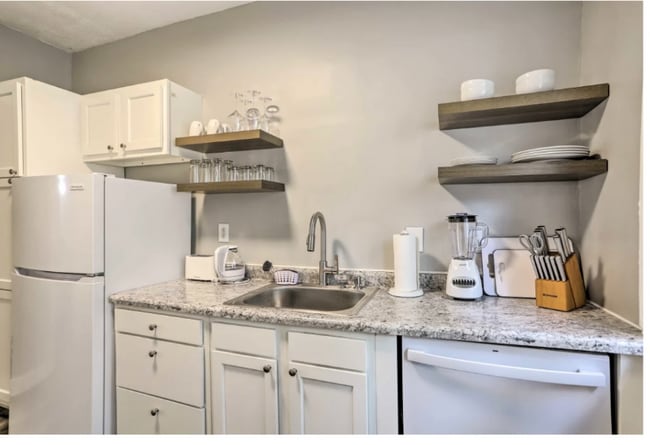 Photo - 1623 Hillcrest Rd Apartment