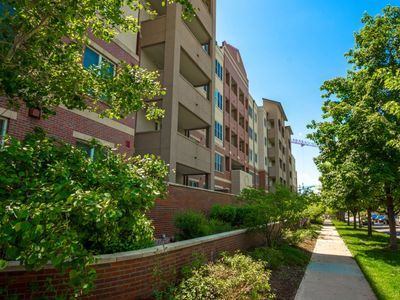Foto del edificio - 2200 S University Blvd